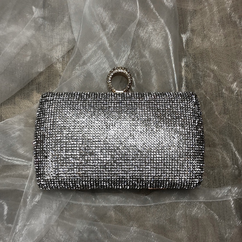Impressive crystal rhinestone evening clutch